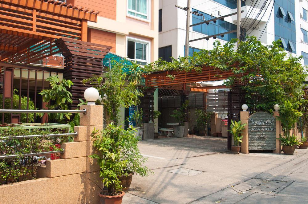 Motel Golden House @ On-Nut Station Bangkok Esterno foto