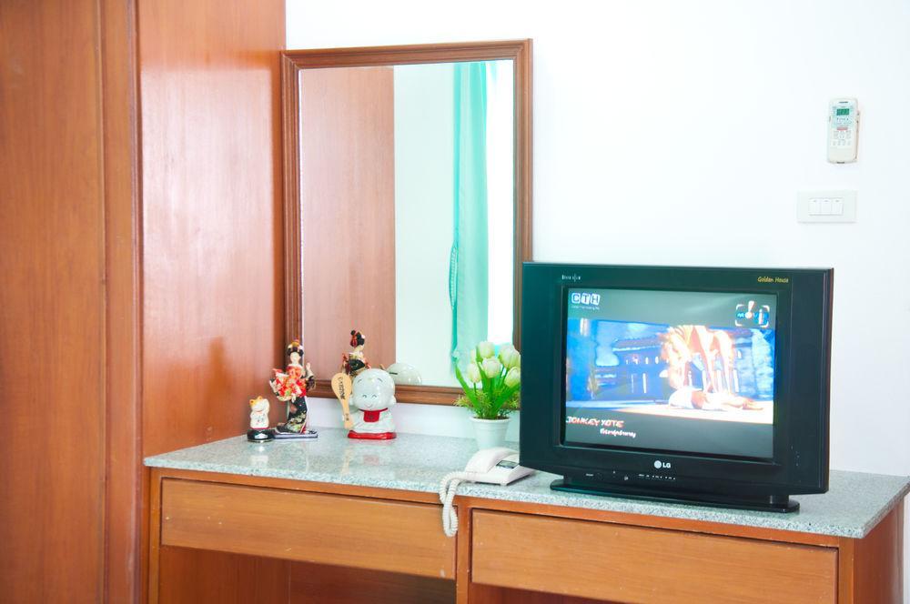 Motel Golden House @ On-Nut Station Bangkok Esterno foto