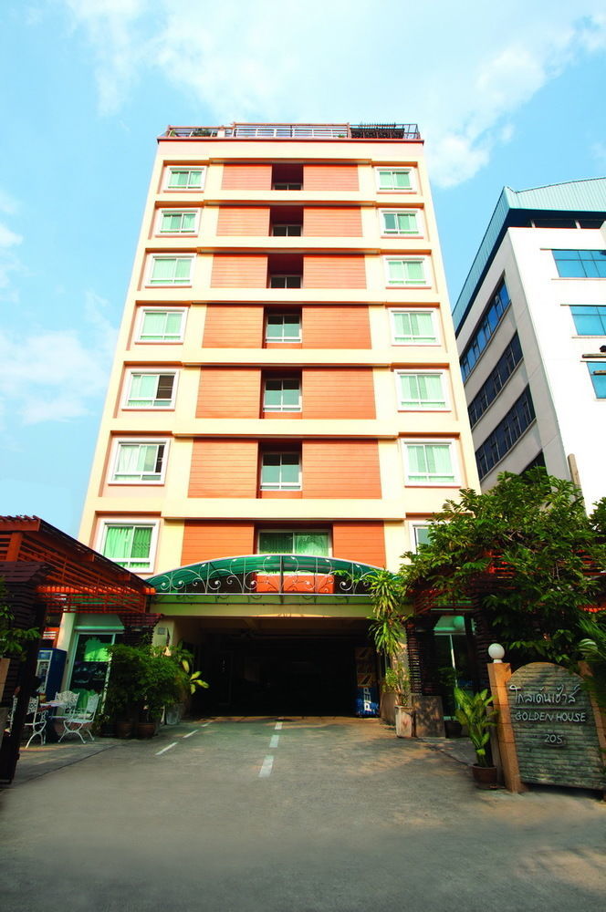 Motel Golden House @ On-Nut Station Bangkok Esterno foto