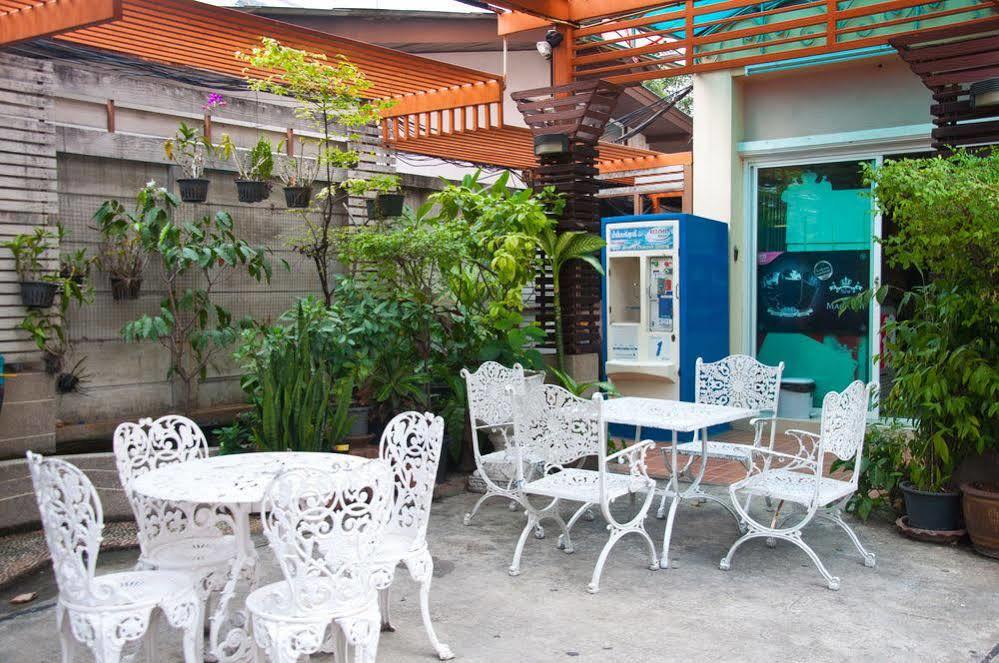 Motel Golden House @ On-Nut Station Bangkok Esterno foto